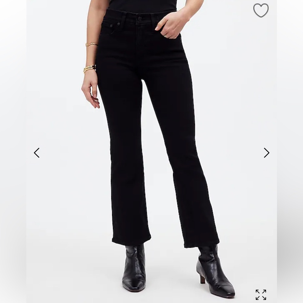 Petite kick out crop jean